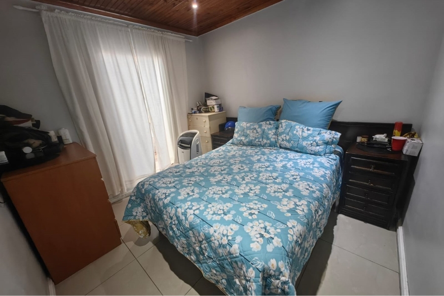 3 Bedroom Property for Sale in Lentegeur Western Cape